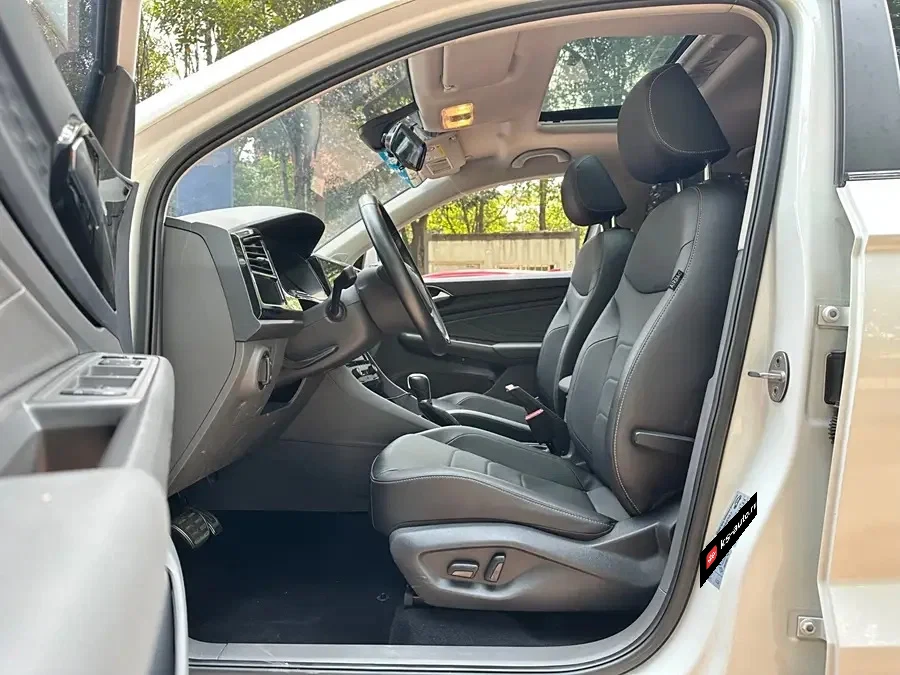 Jetta VS5, 2022г, передний привод, автомат