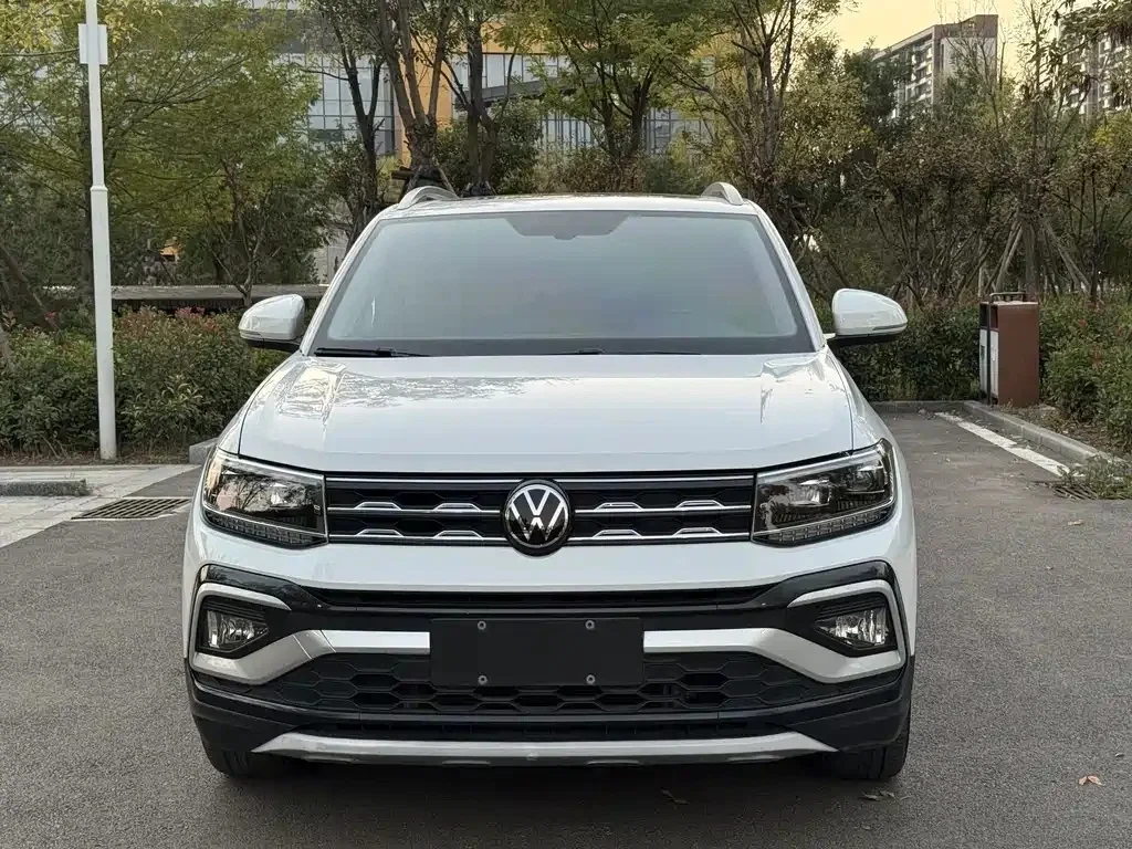 Volkswagen T-Cross, 2021г, передний привод, автомат