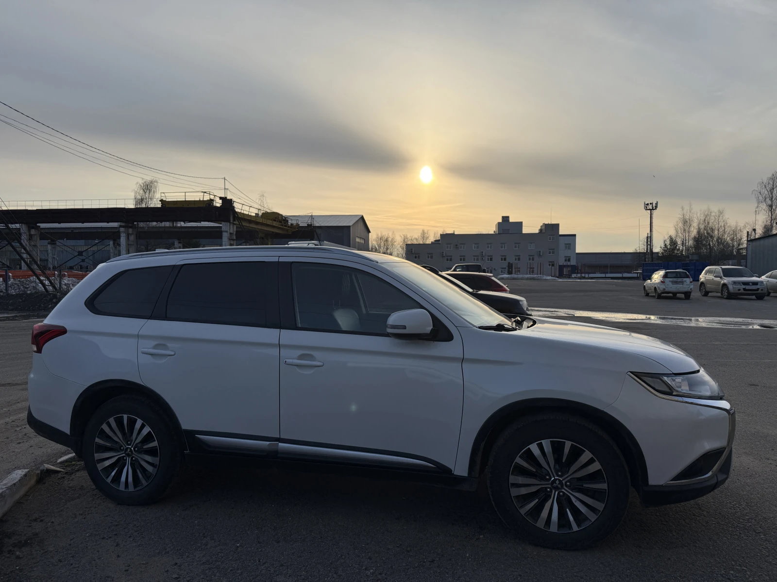 Mitsubishi Outlander, 2019г, полный привод, вариатор