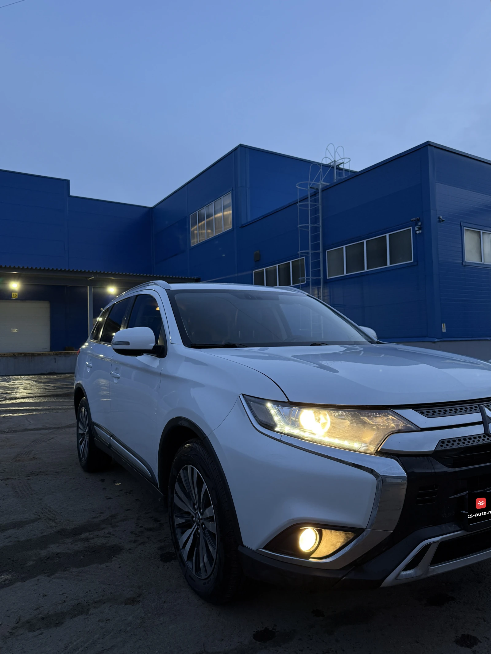Mitsubishi Outlander, 2019г, полный привод, вариатор