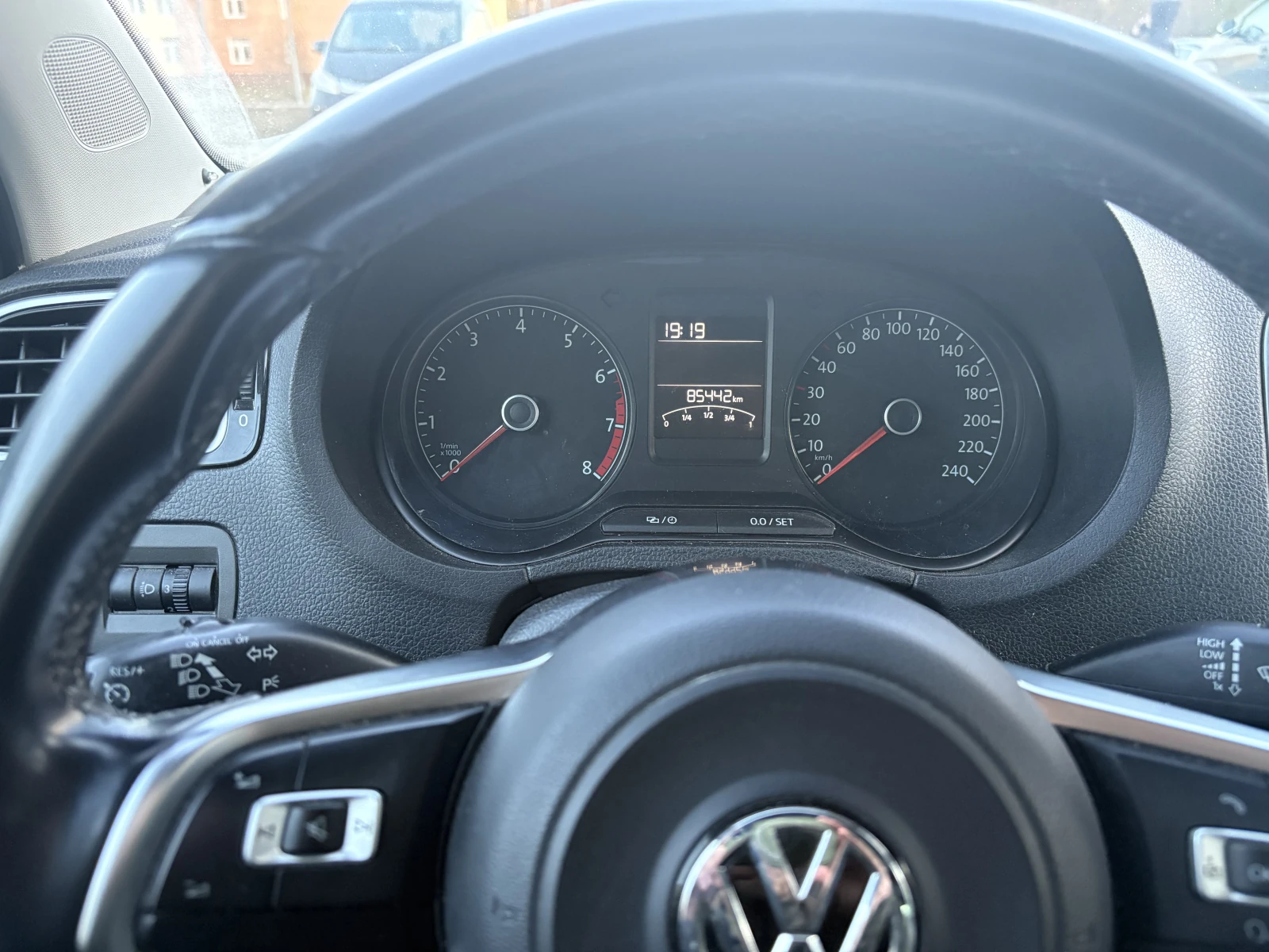 Volkswagen Polo, 2019г, передний привод, механика
