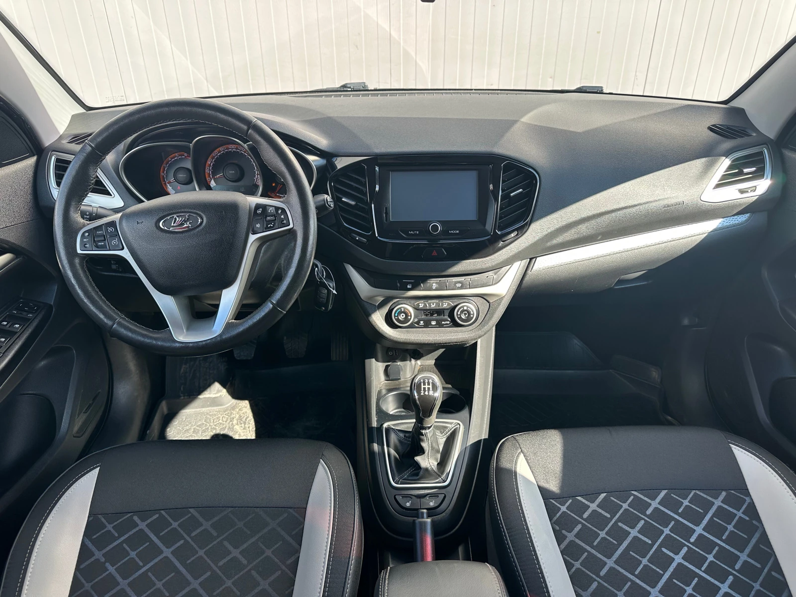 Lada (ВАЗ) Vesta, 2020г., передний привод, механика