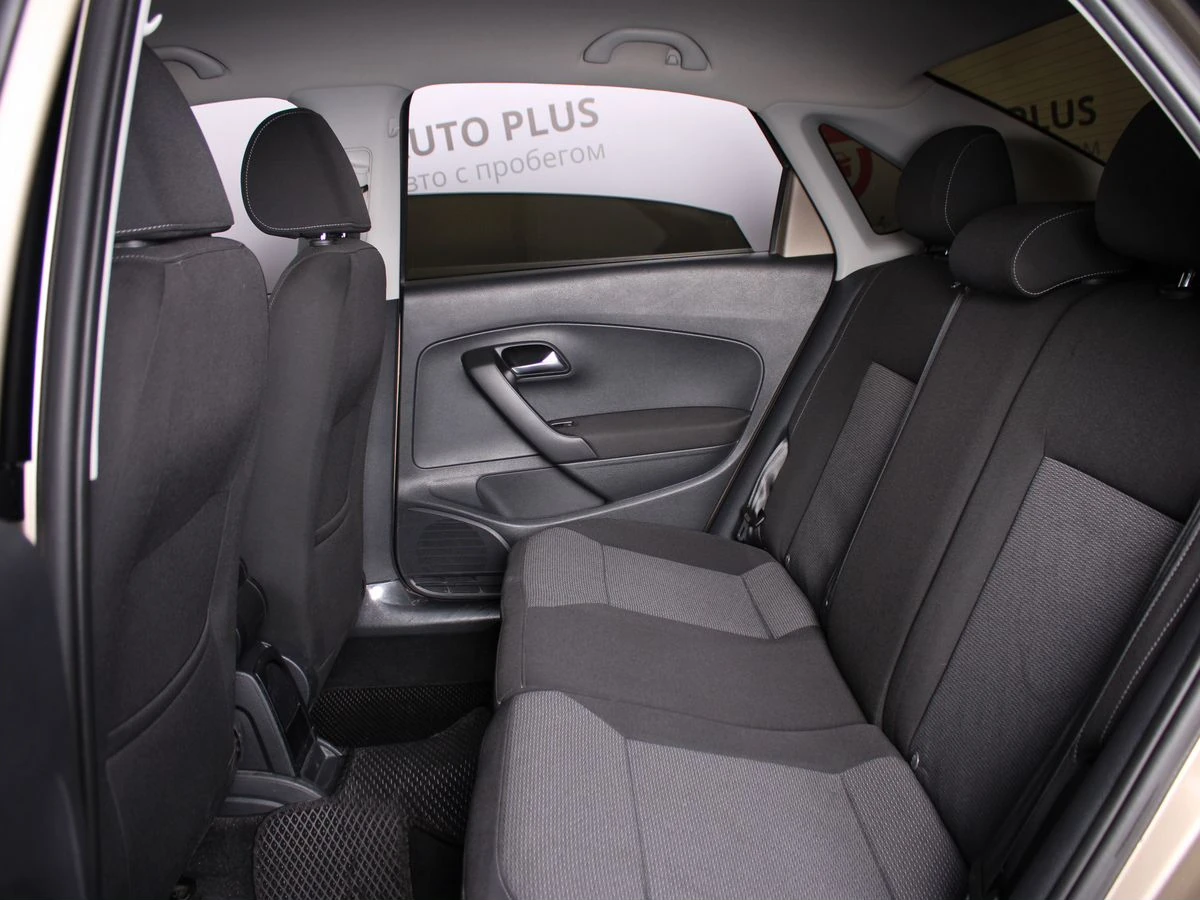 Volkswagen Polo, 2018г, передний привод, автомат