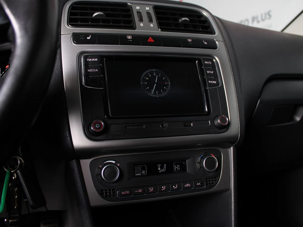 Volkswagen Polo, 2018г, передний привод, автомат