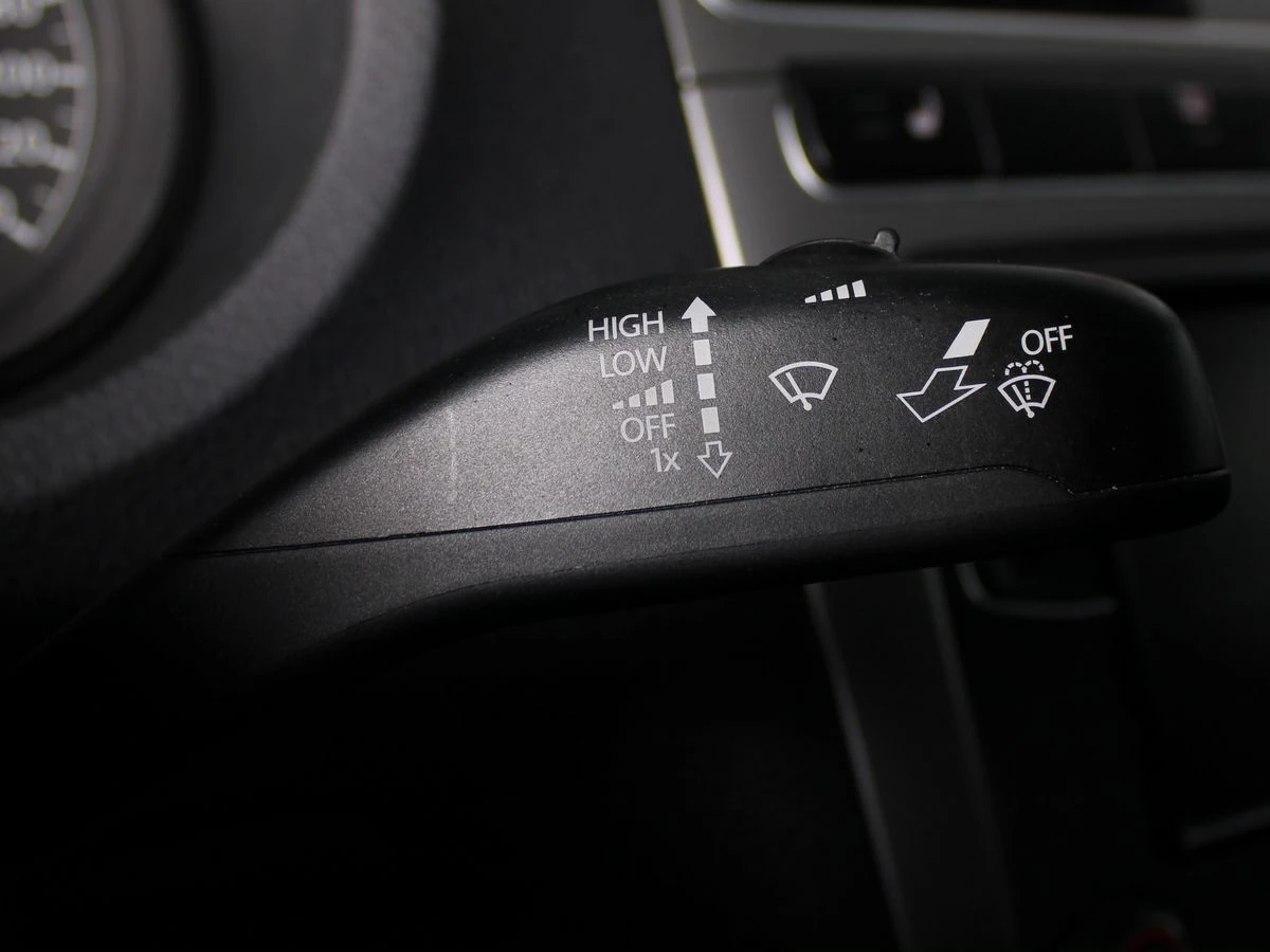 Volkswagen Polo, 2018г, передний привод, автомат