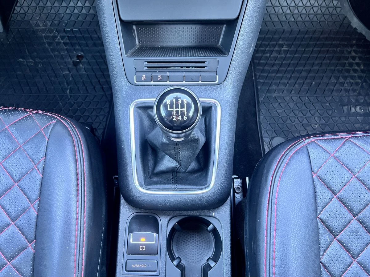 Volkswagen Tiguan, 2011г, передний привод, механика