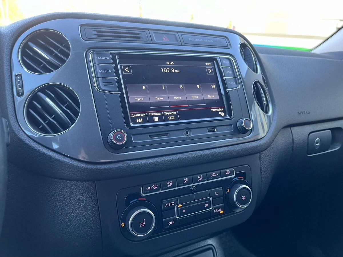 Volkswagen Tiguan, 2011г, передний привод, механика