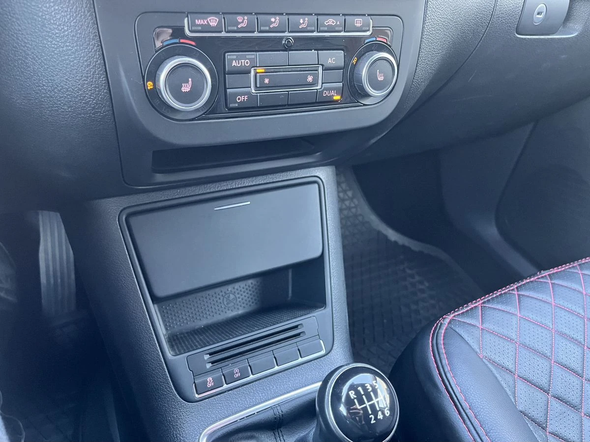 Volkswagen Tiguan, 2011г, передний привод, механика