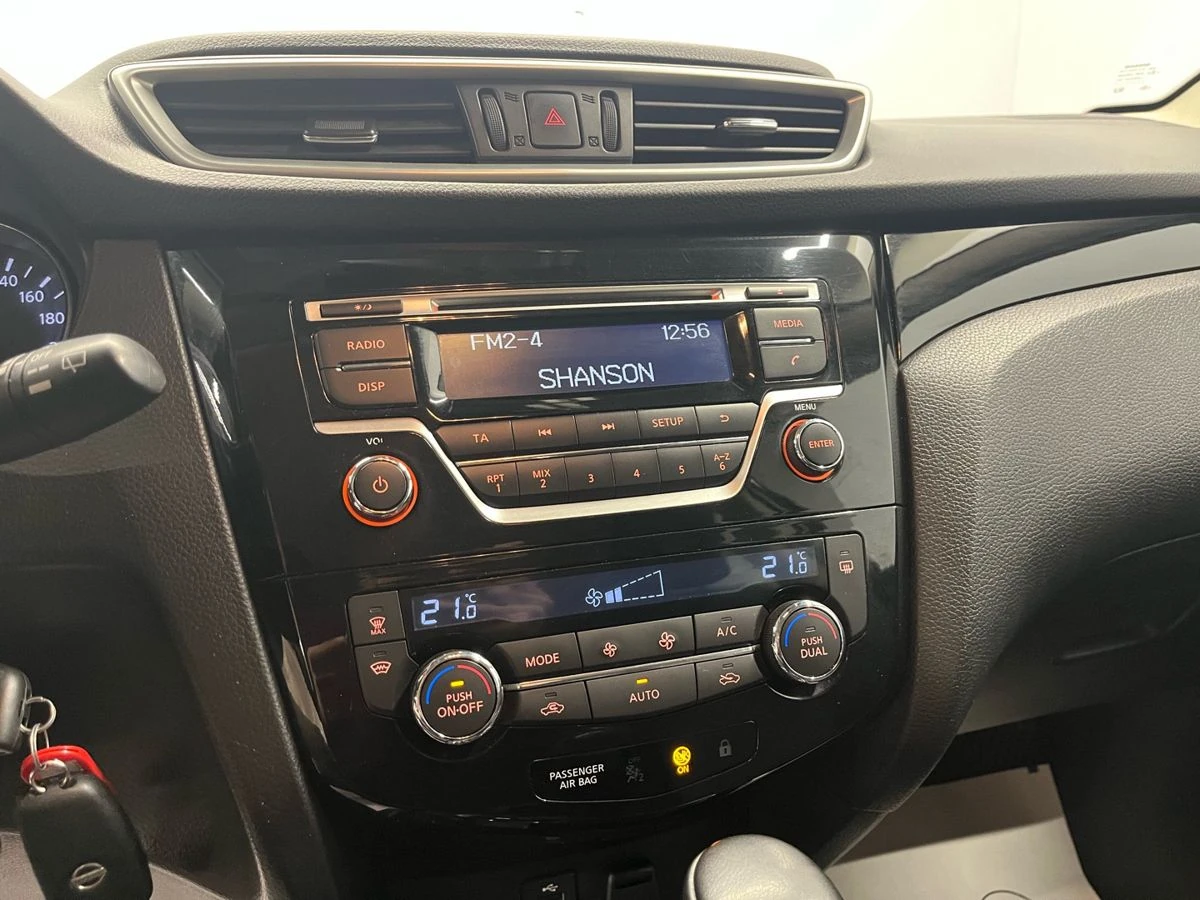 Nissan Qashqai, 2016г, передний привод, вариатор