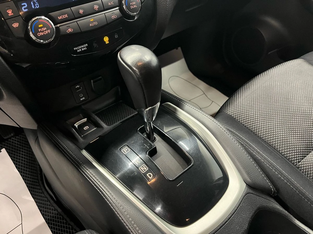 Nissan Qashqai, 2016г, передний привод, вариатор