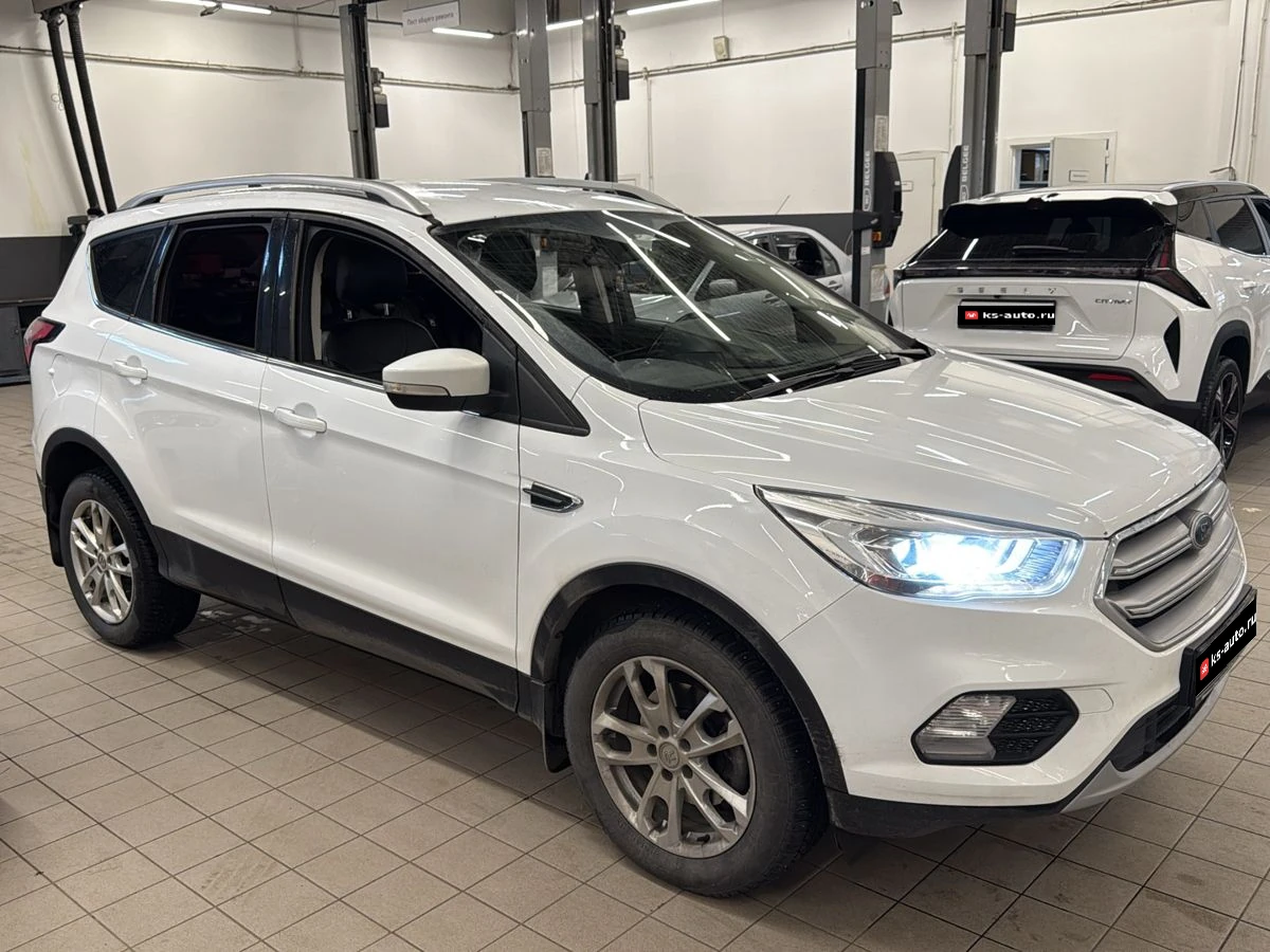 Ford Kuga, 2017г, передний привод, автомат