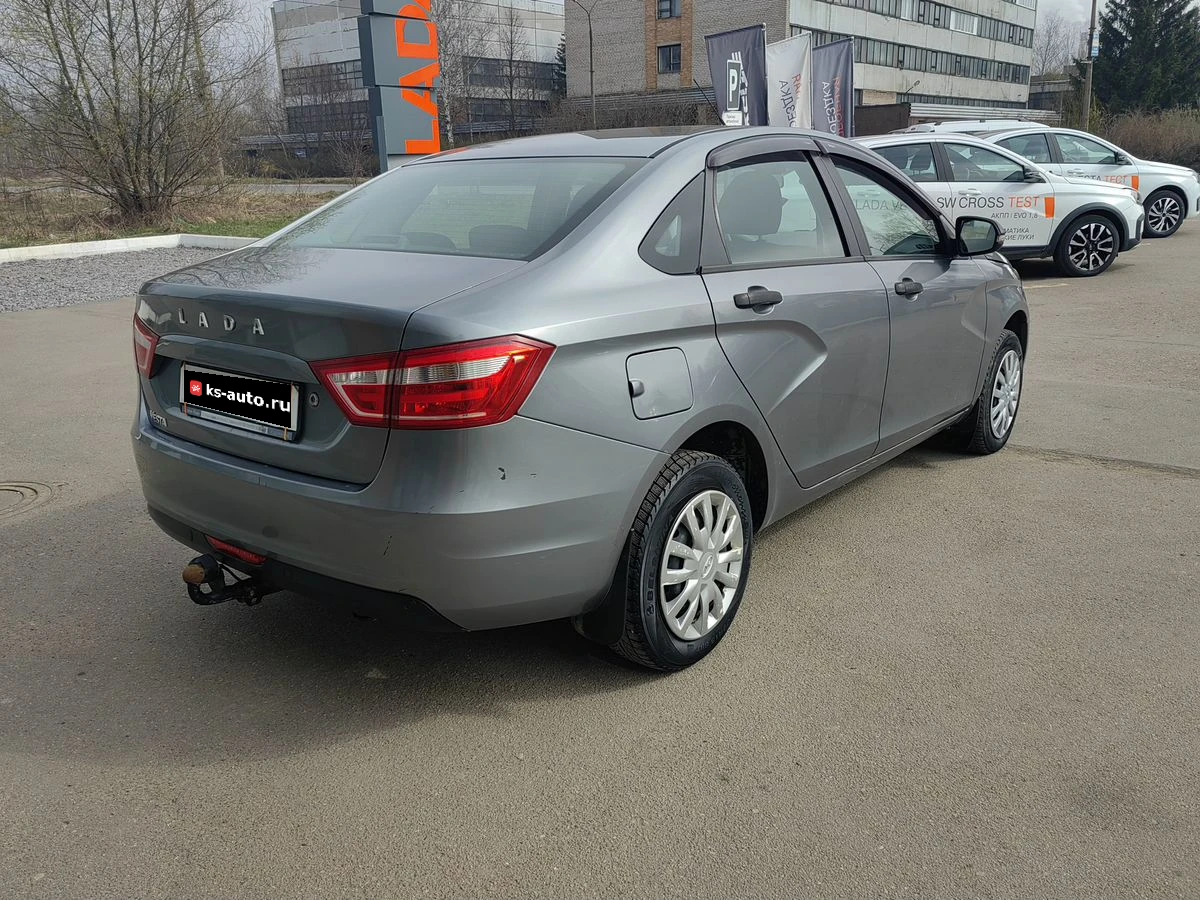 Lada (ВАЗ) Vesta, 2017г, передний привод, механика
