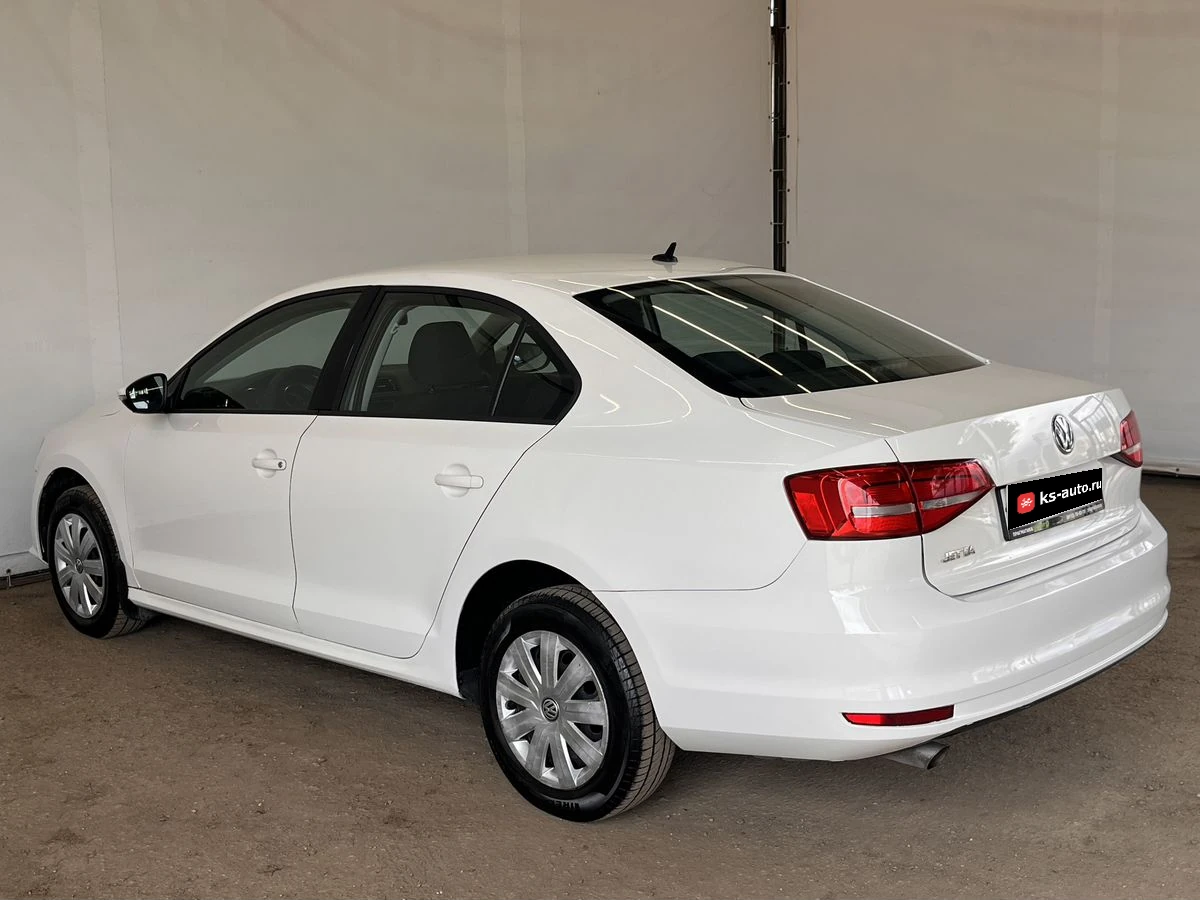Volkswagen Jetta, 2015г, передний привод, механика