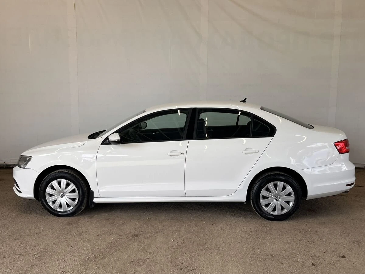 Volkswagen Jetta, 2015г, передний привод, механика