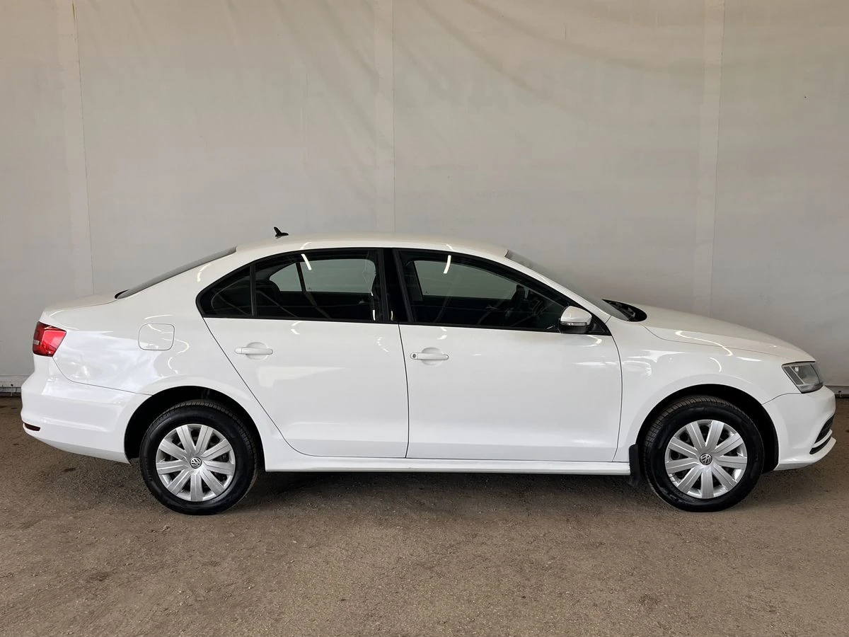 Volkswagen Jetta, 2015г, передний привод, механика