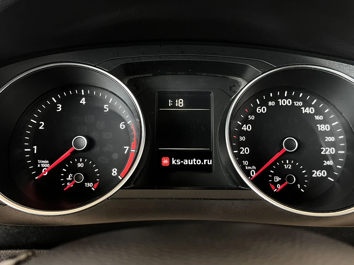 Volkswagen Jetta, 2015г, передний привод, механика