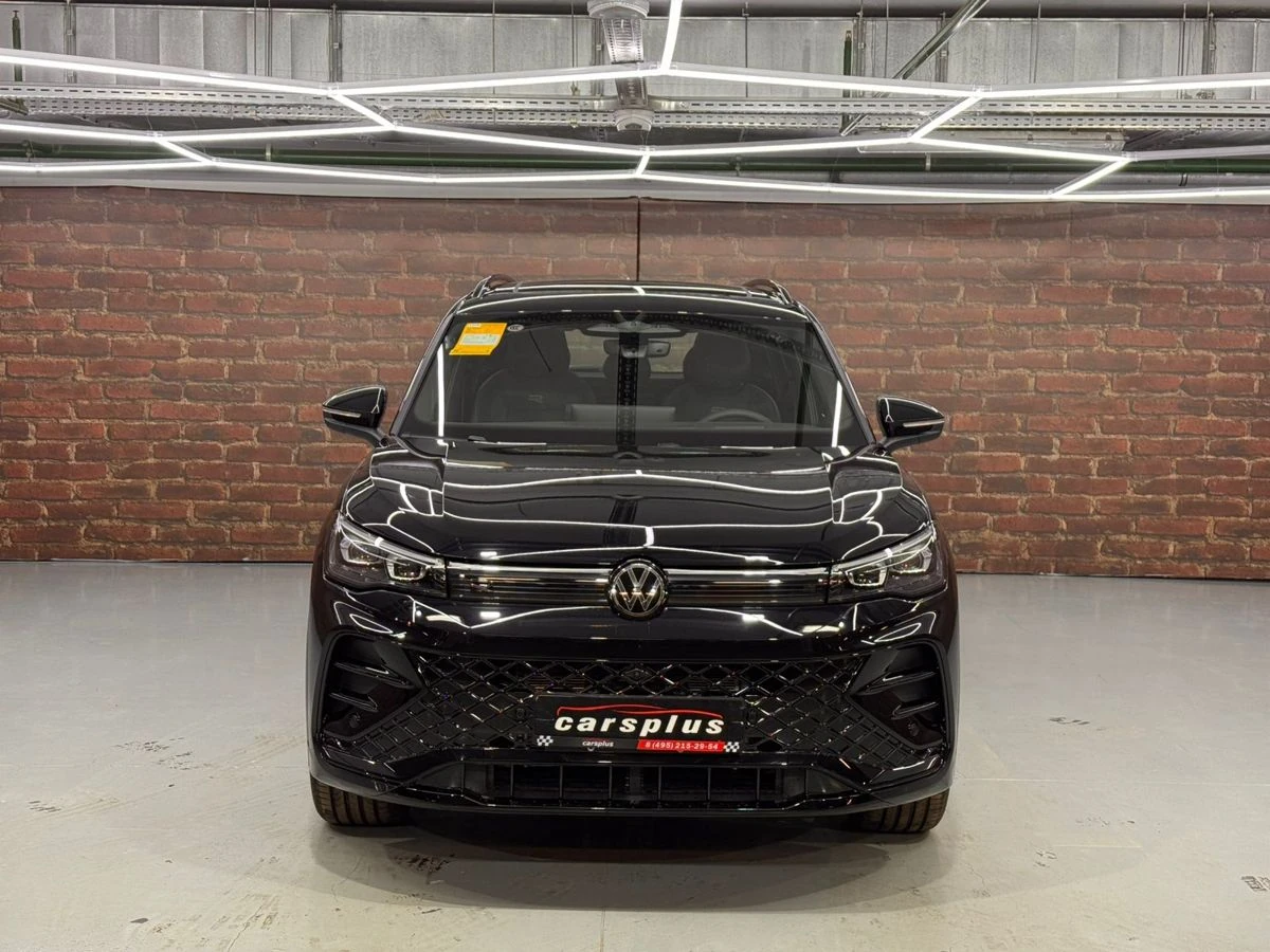 Volkswagen Tiguan, 2026г, полный привод, робот