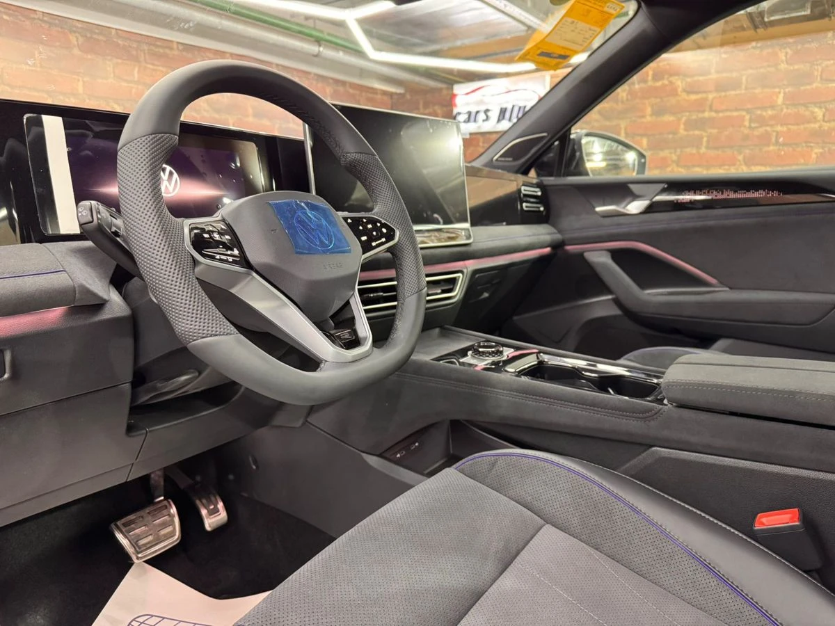 Volkswagen Tiguan, 2026г, полный привод, робот