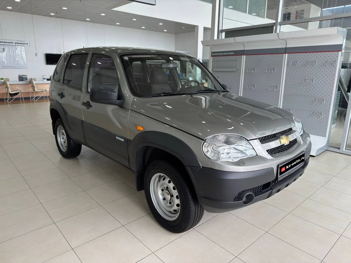 Chevrolet Niva, 2009г, полный привод, механика