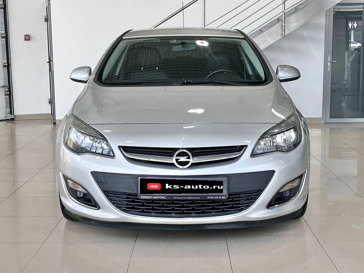 Opel Astra, 2014г, передний привод, автомат