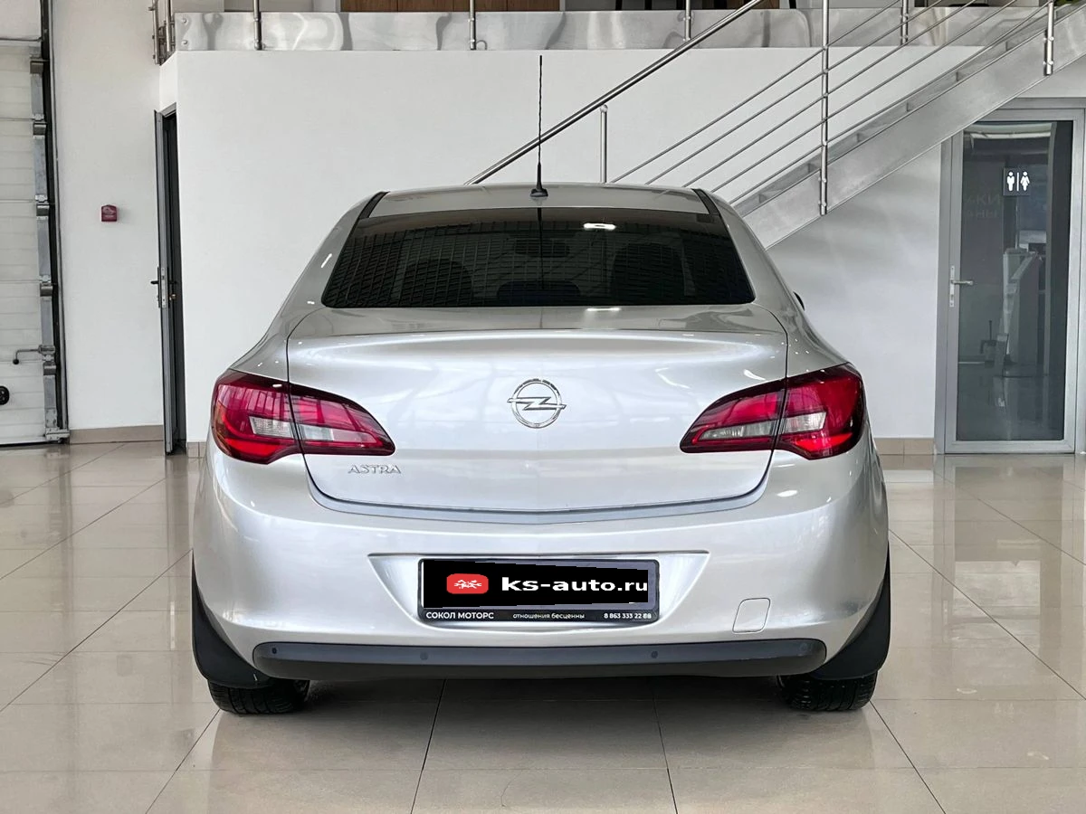 Opel Astra, 2014г, передний привод, автомат