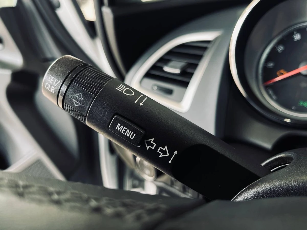 Opel Astra, 2014г, передний привод, автомат