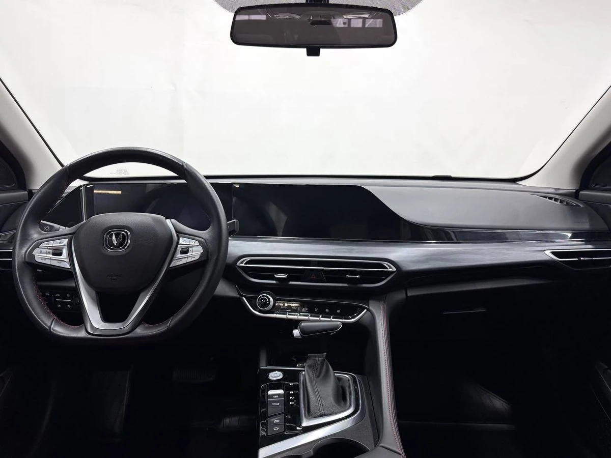 Changan Eado Plus, 2023г, передний привод, робот