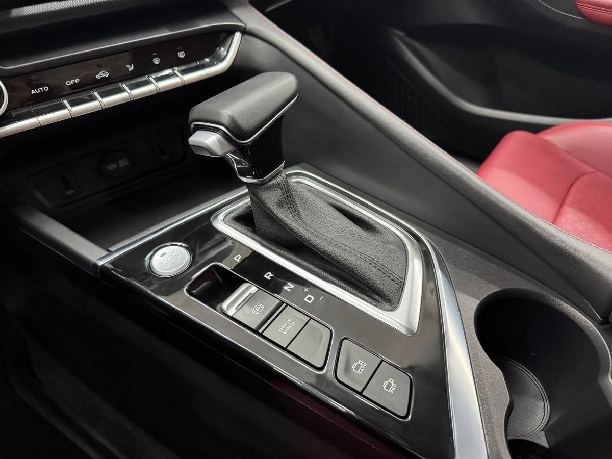 Changan Eado Plus, 2023г, передний привод, робот