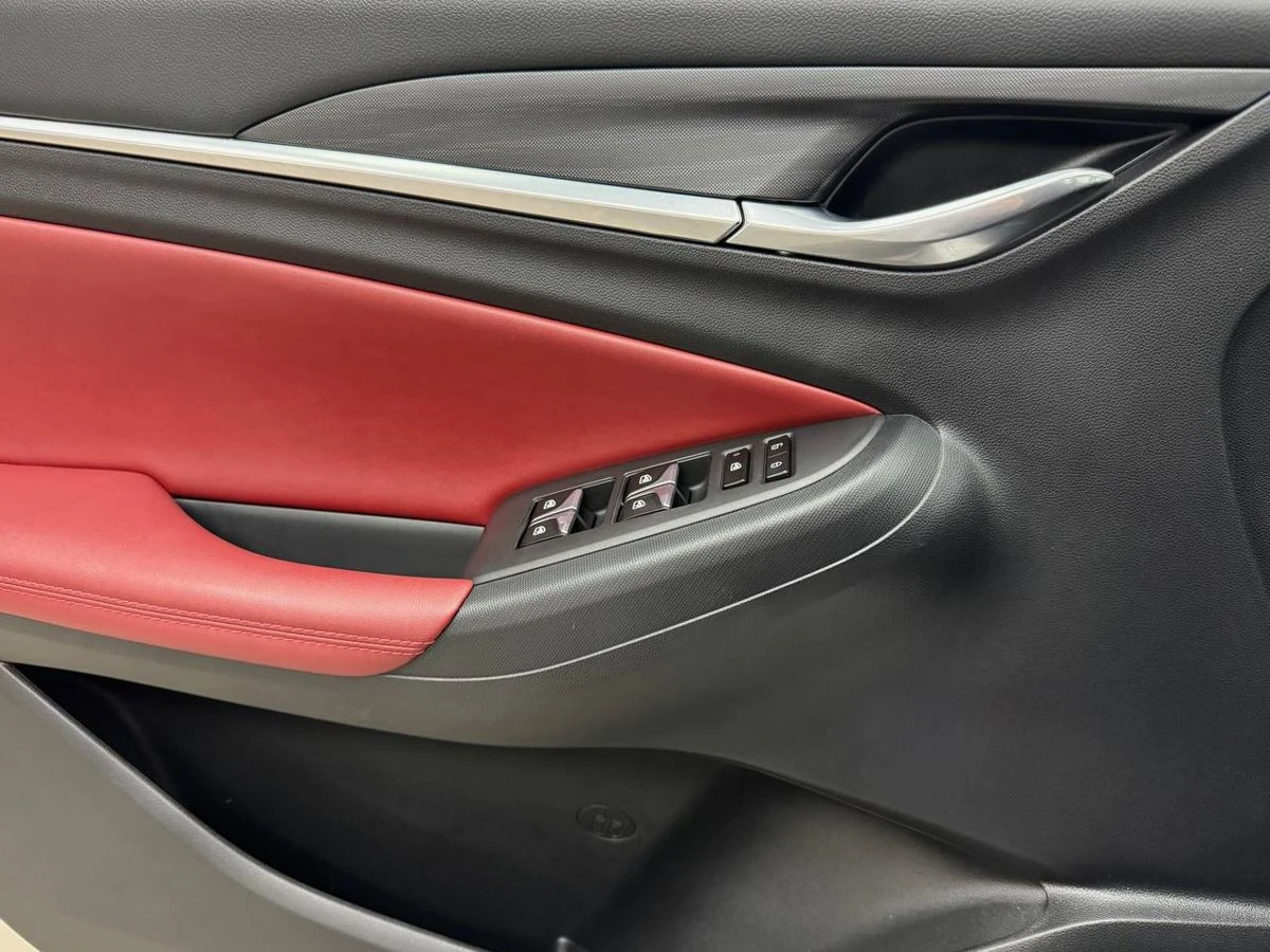 Changan Eado Plus, 2023г, передний привод, робот