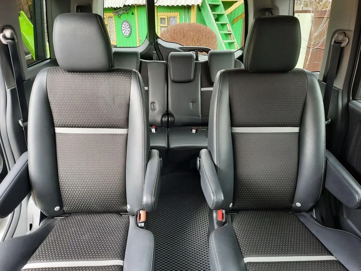 Honda Stepwgn, 2021г, передний привод, вариатор