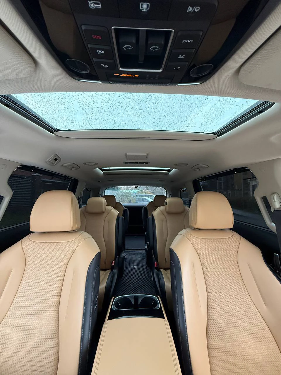 Kia Carnival, 2021г, передний привод, автомат