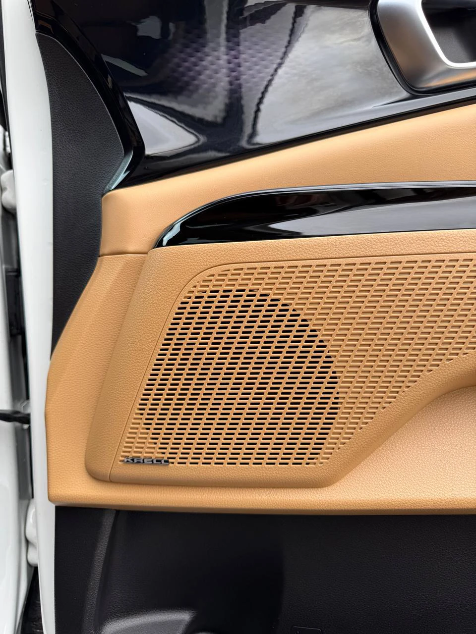 Kia Carnival, 2021г, передний привод, автомат