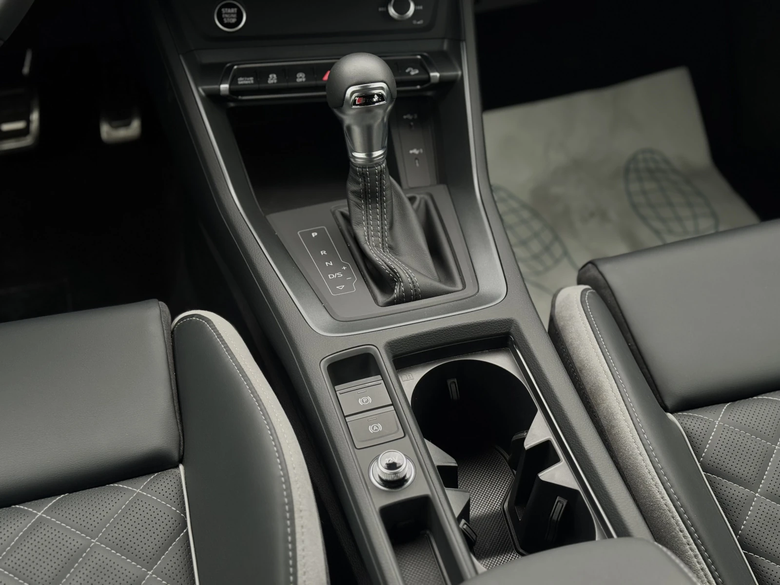 Audi Q3, 2025г, полный привод, робот