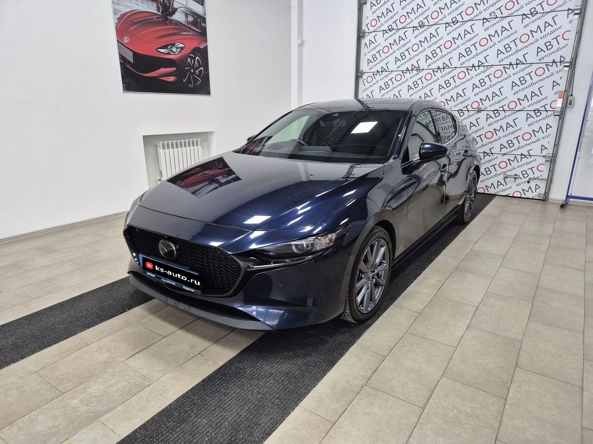 Mazda 3, 2021г, передний привод, автомат