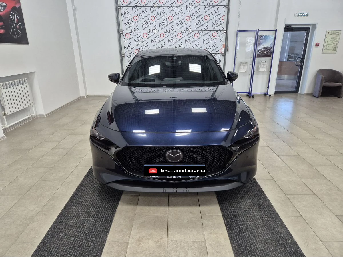 Mazda 3, 2021г, передний привод, автомат