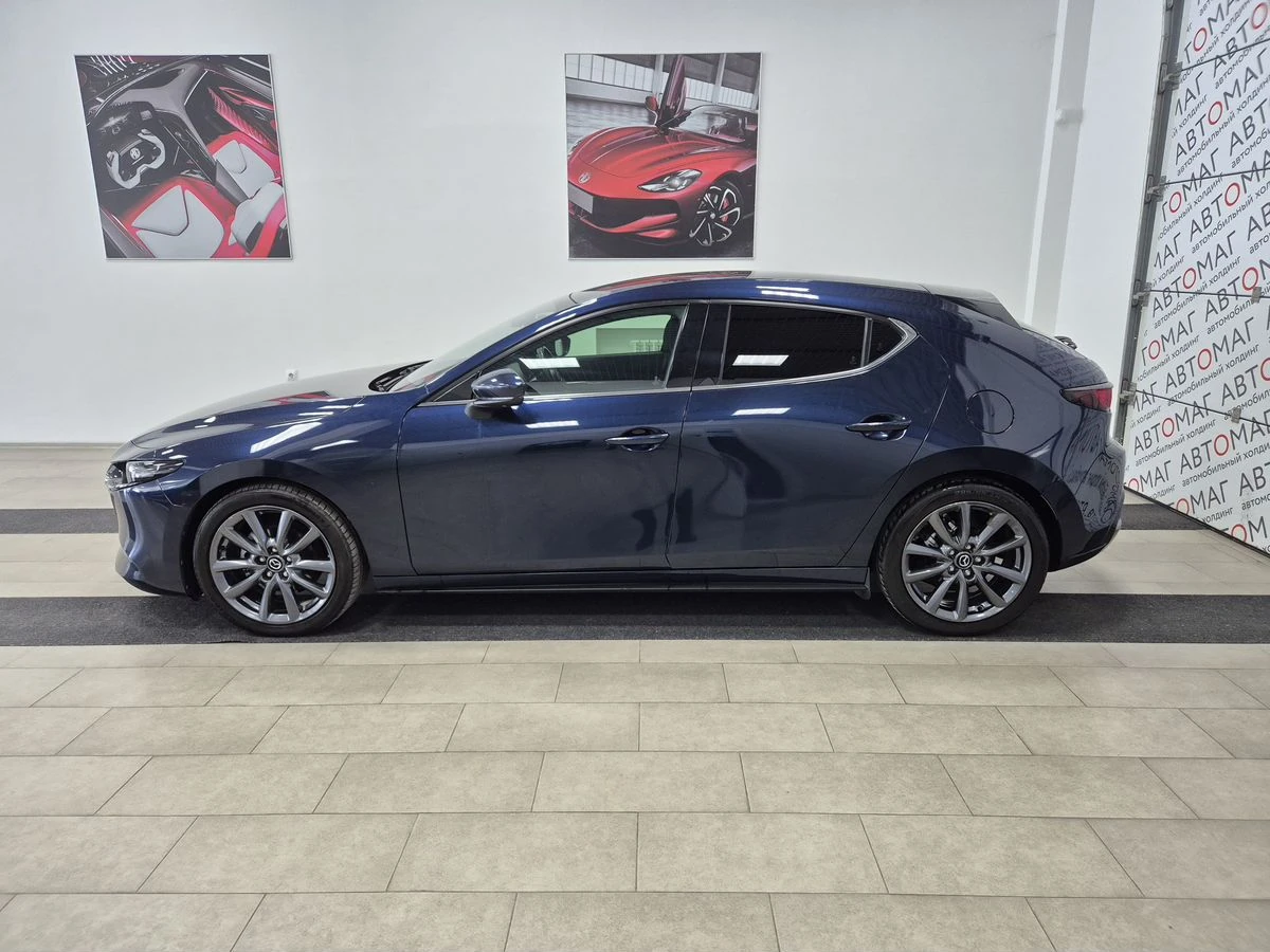 Mazda 3, 2021г, передний привод, автомат