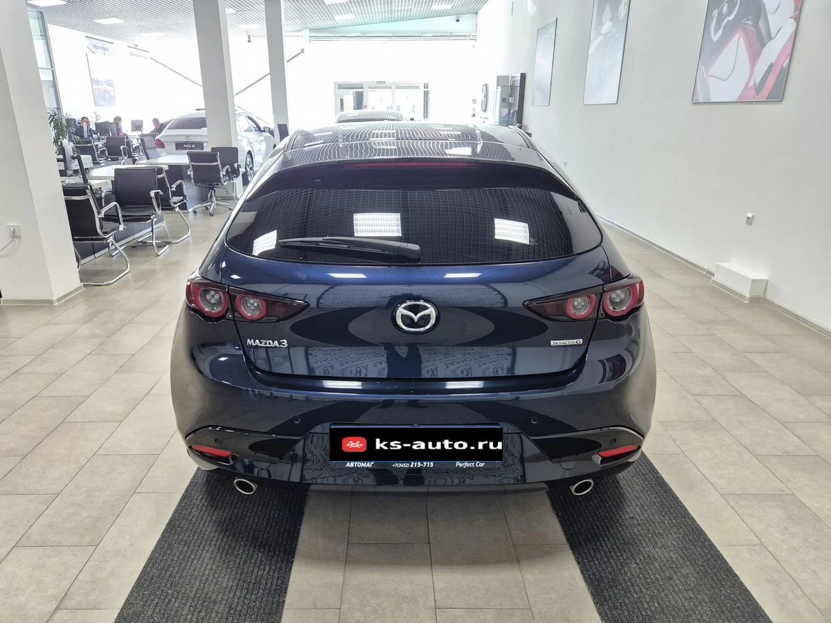 Mazda 3, 2021г, передний привод, автомат