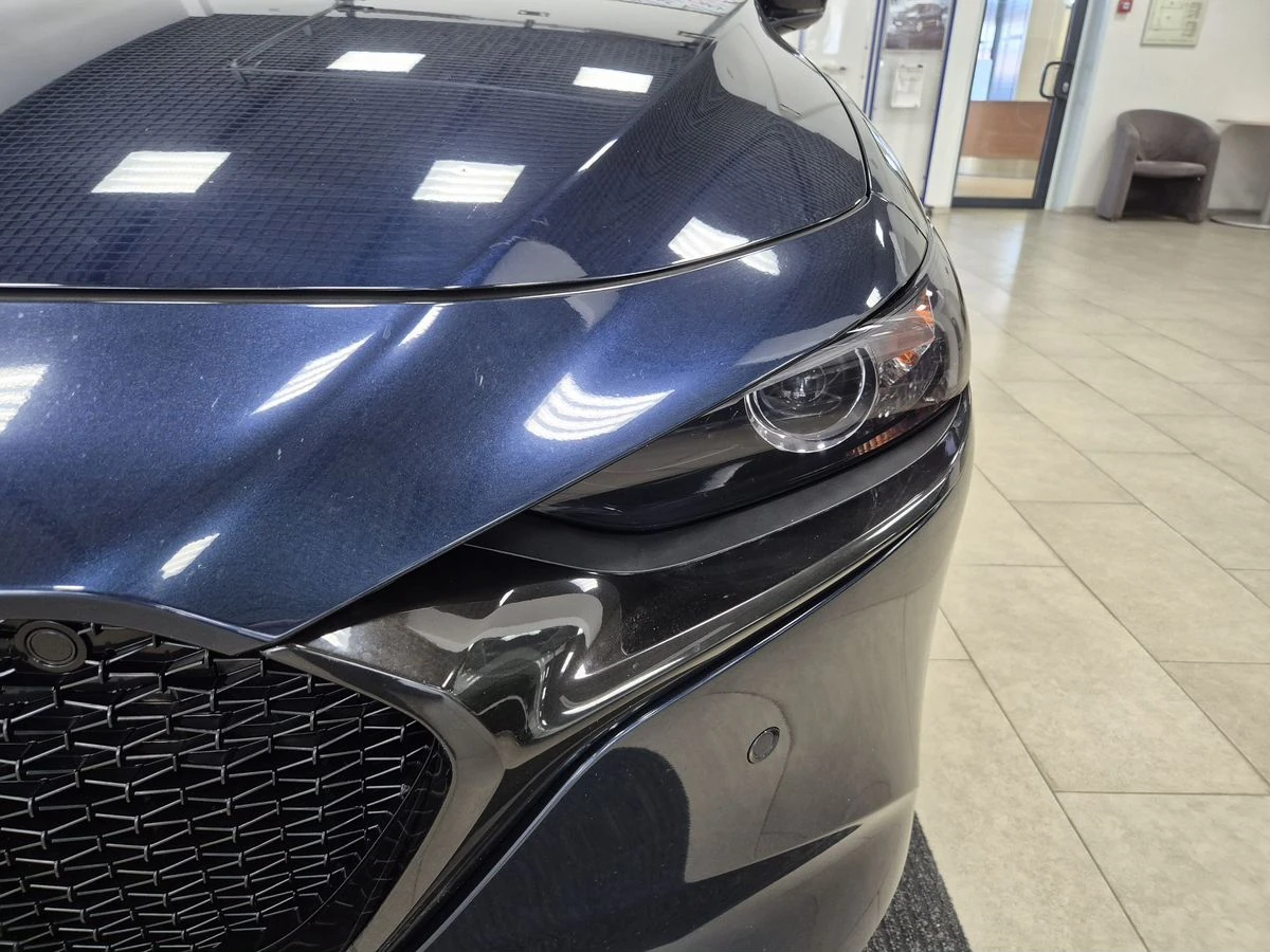 Mazda 3, 2021г, передний привод, автомат