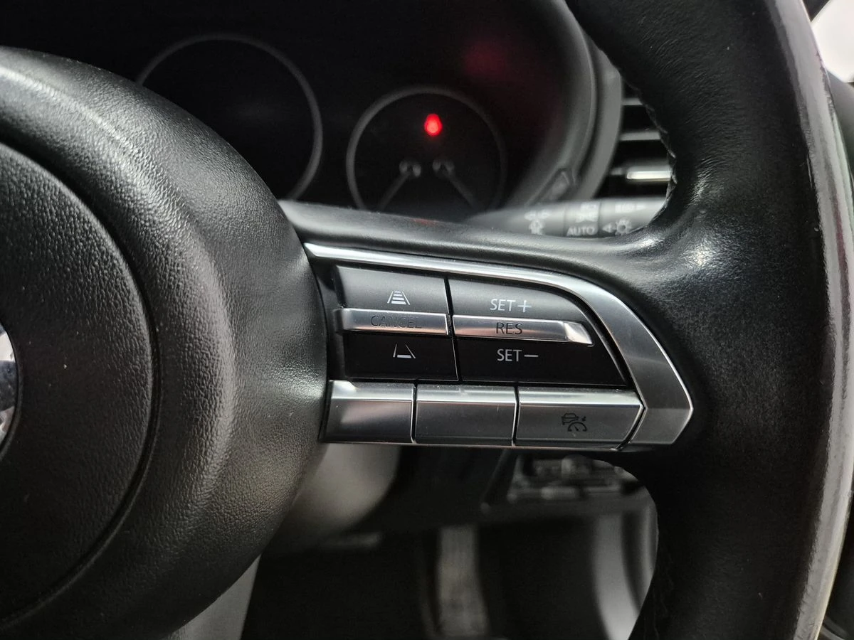 Mazda 3, 2021г, передний привод, автомат