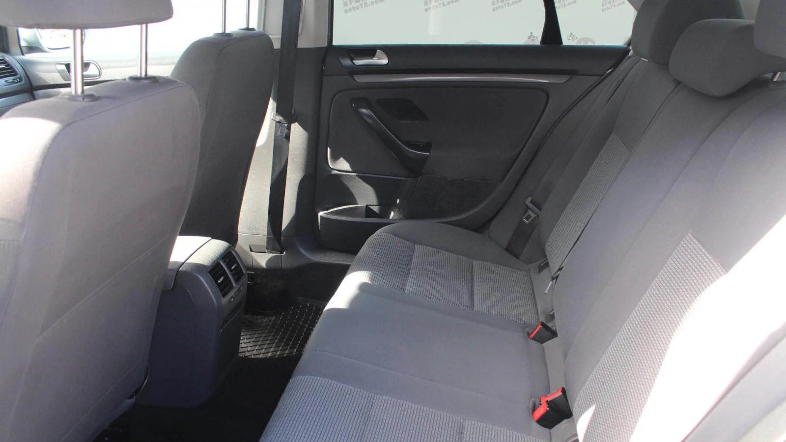 Volkswagen Jetta, 2009г, передний привод, механика