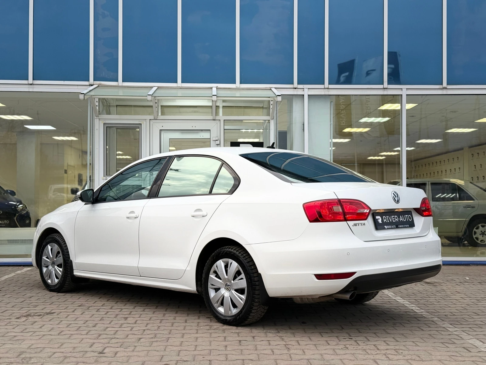 Volkswagen Jetta, 2012г, передний привод, автомат