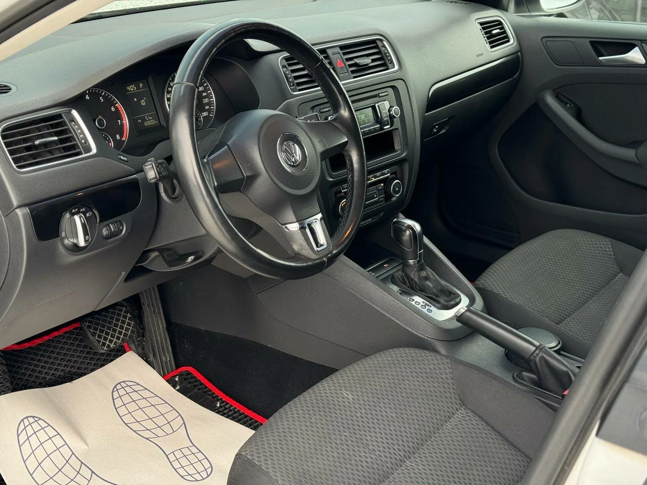 Volkswagen Jetta, 2012г, передний привод, автомат