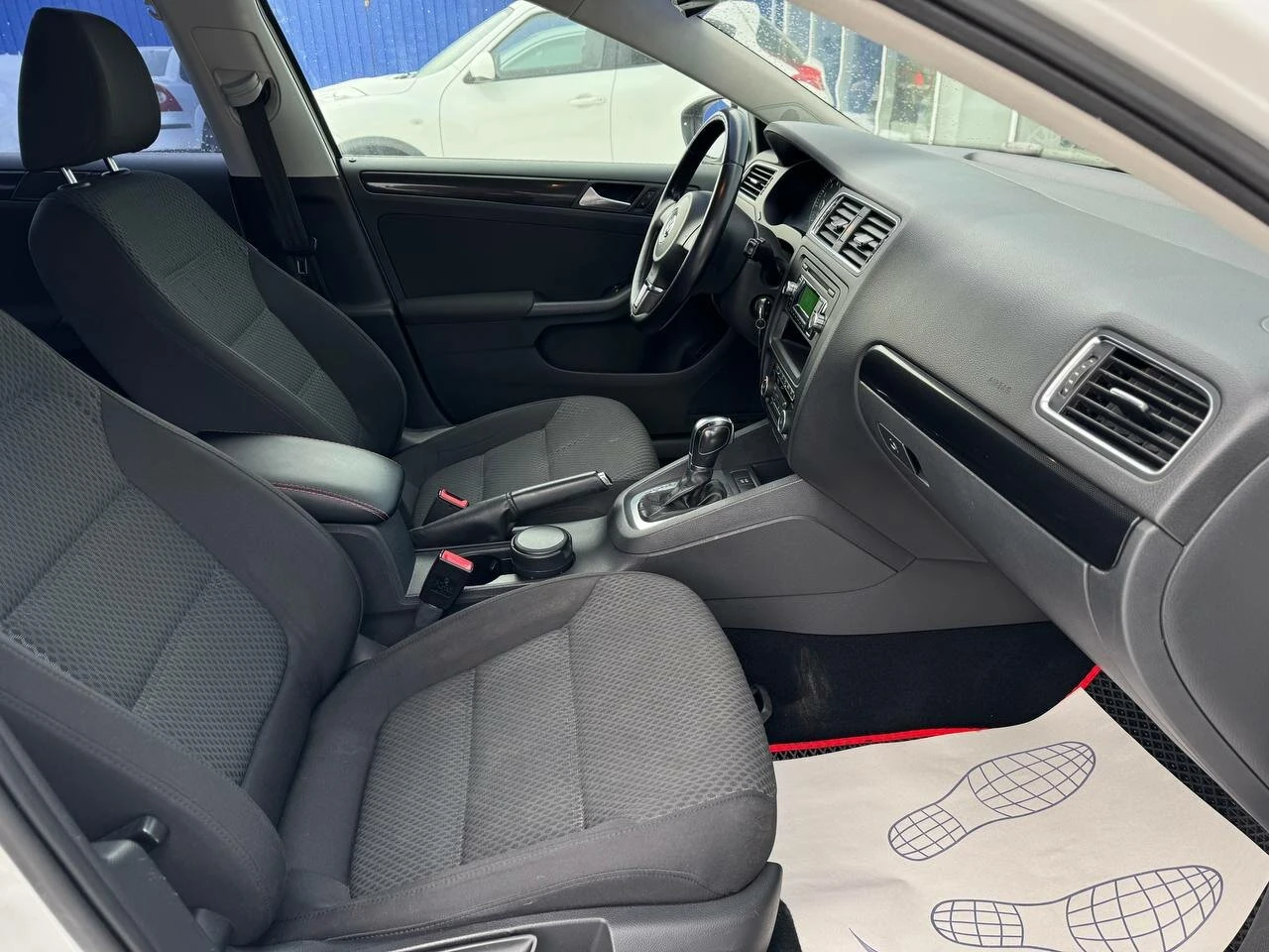 Volkswagen Jetta, 2012г, передний привод, автомат