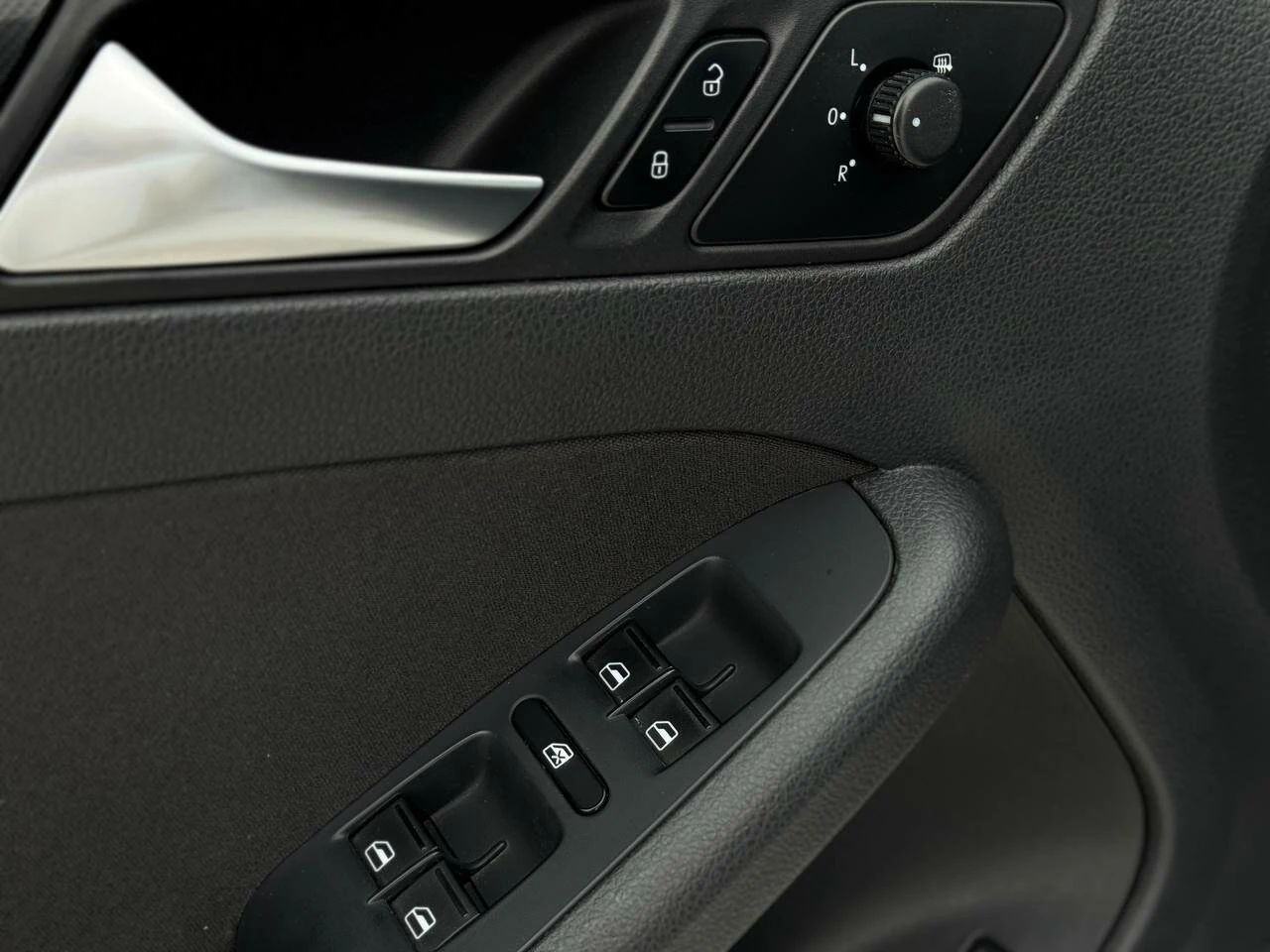 Volkswagen Jetta, 2012г, передний привод, автомат