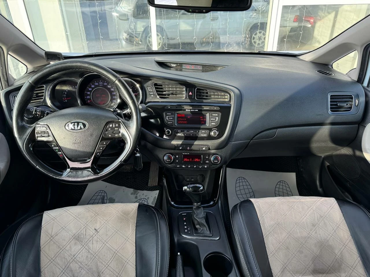 Kia Ceed, 2014г, передний привод, автомат