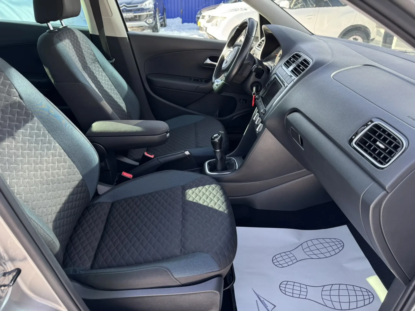 Volkswagen Polo, 2019г, передний привод, механика