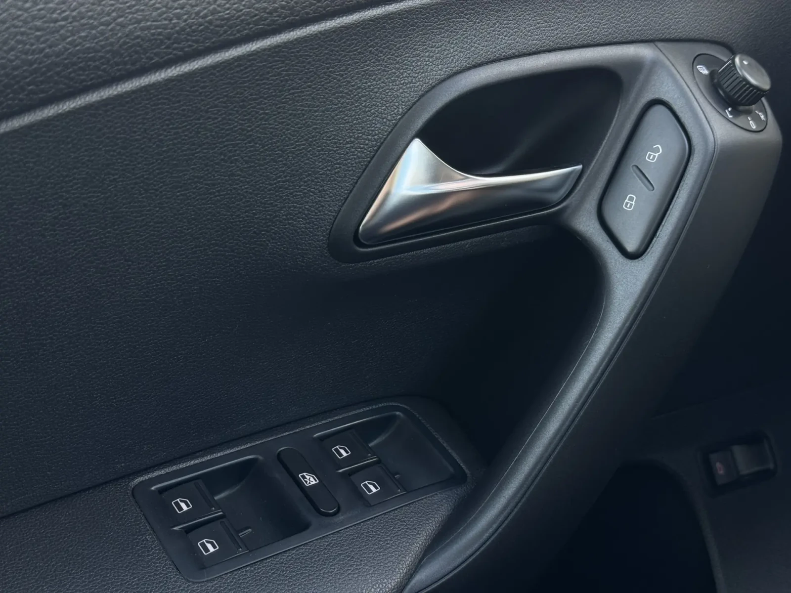 Volkswagen Polo, 2019г, передний привод, механика