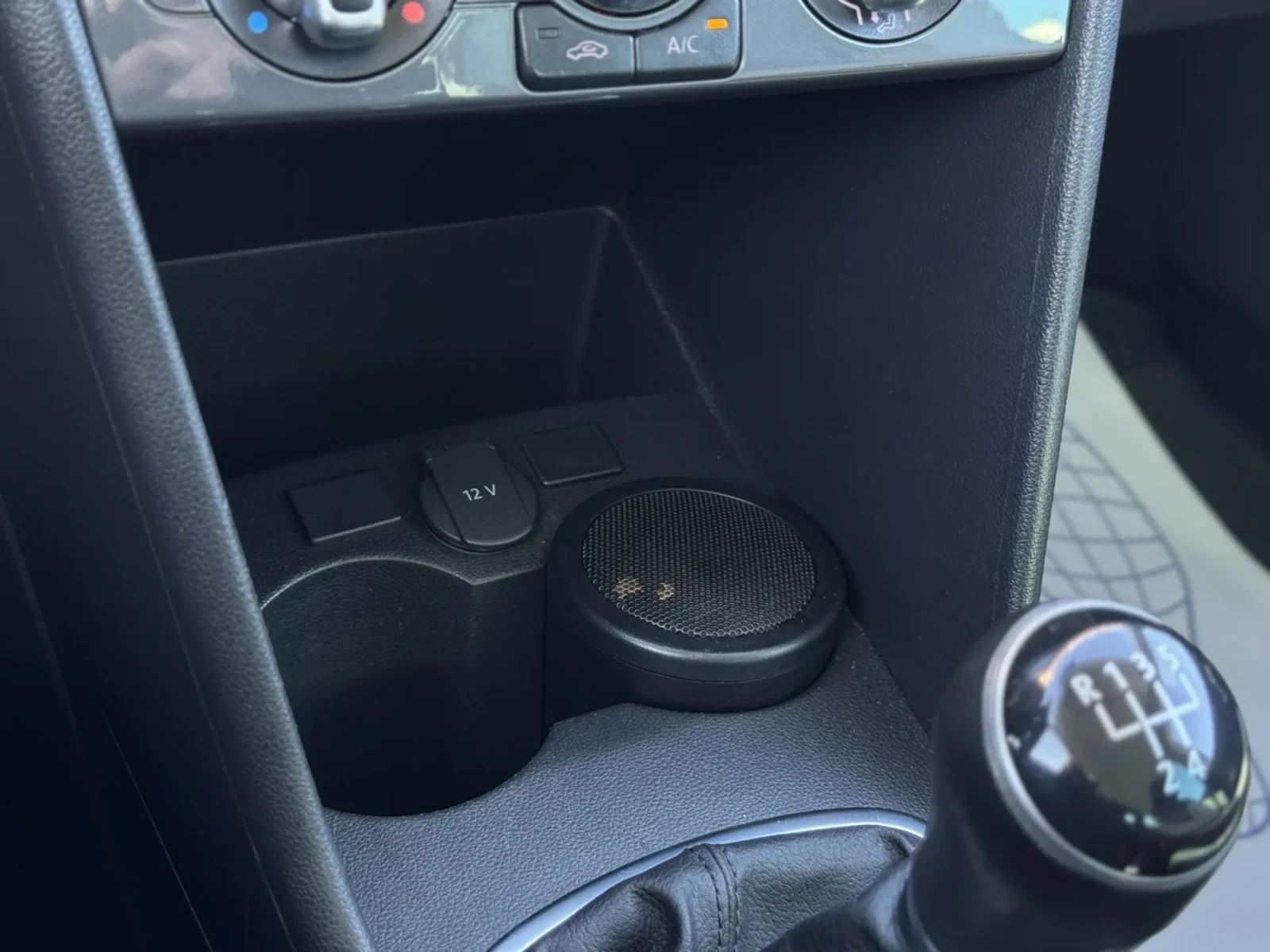 Volkswagen Polo, 2019г, передний привод, механика