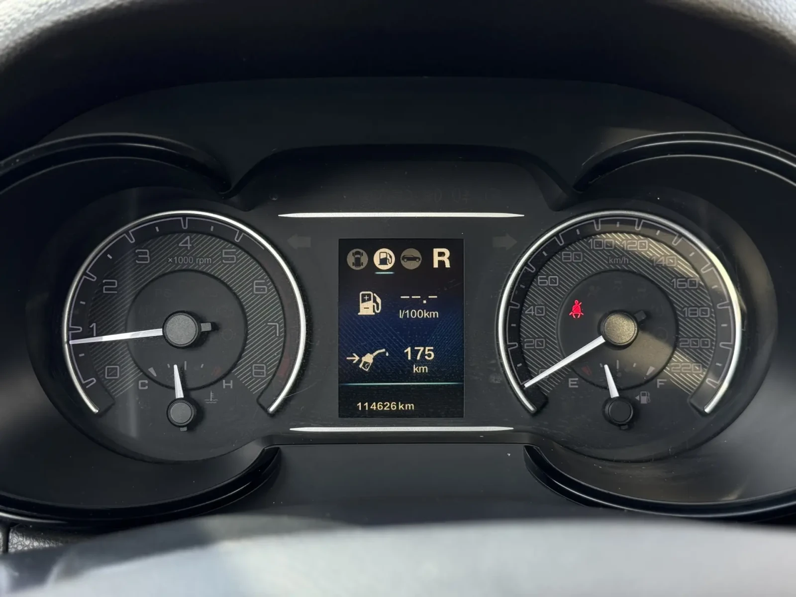 Dongfeng AX7, 2018г, передний привод, автомат