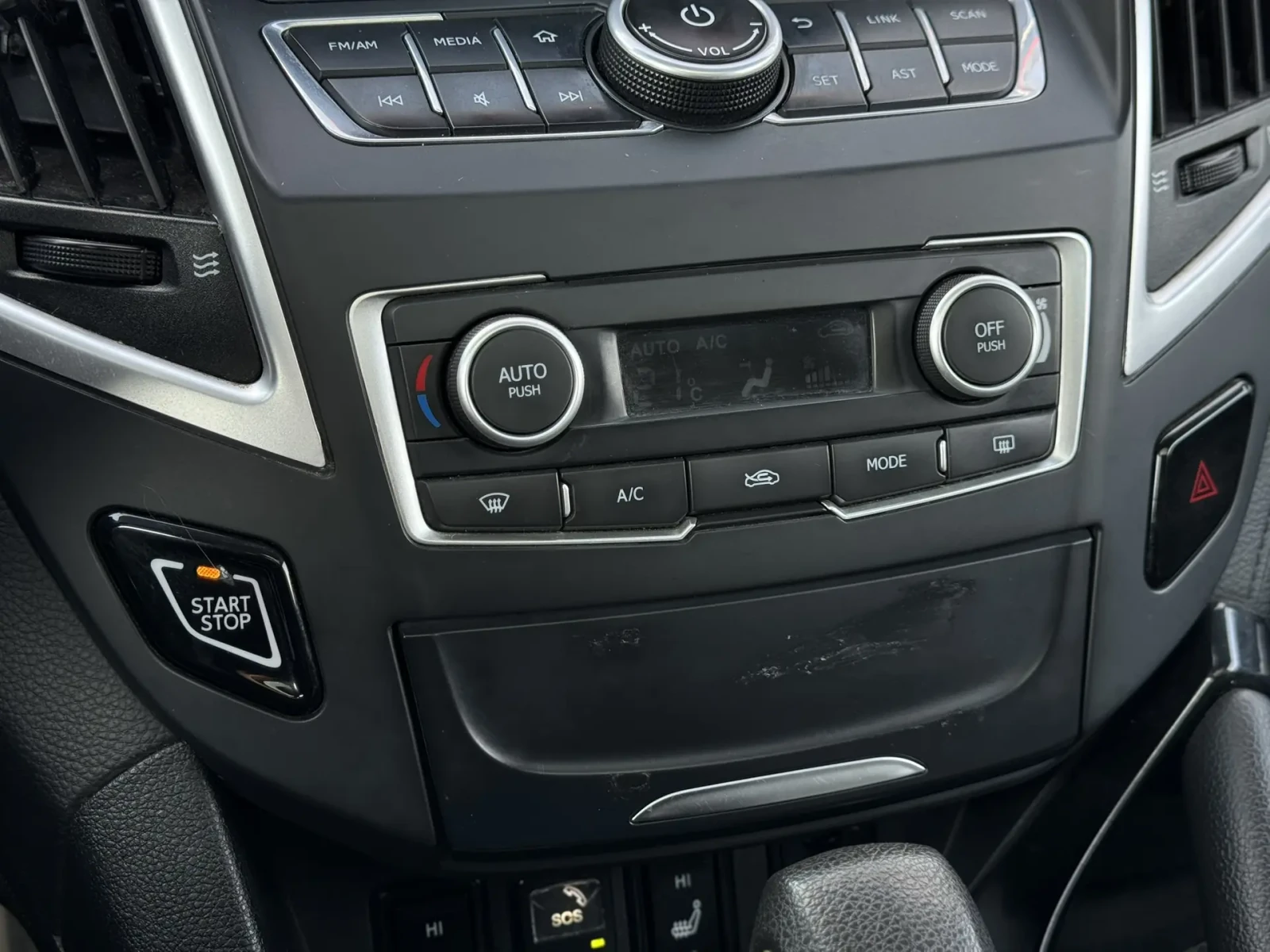 Dongfeng AX7, 2018г, передний привод, автомат